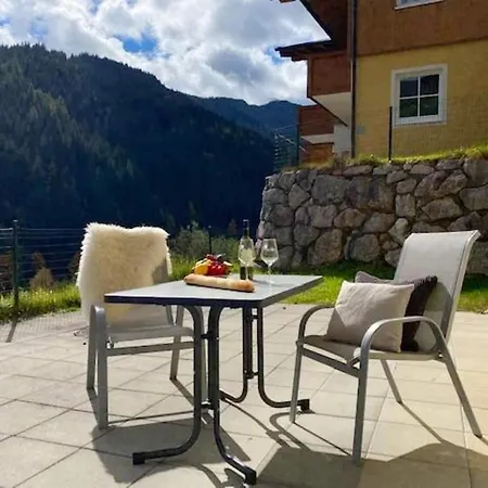 Alpine Near Lift Daire